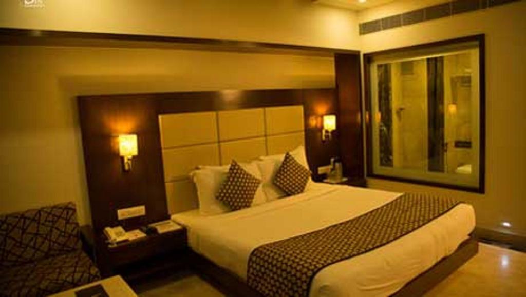 Hotel Grand Thakar Rajkot Exterior foto