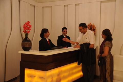 Hotel Grand Thakar Rajkot Exterior foto